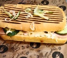 Панини с ветчиной и сыром