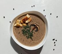 Том ям с морепродуктами
