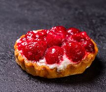 Корзинка с малиной