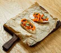 Дуэт брускетт Лосось