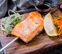 Стейк из семги на углях