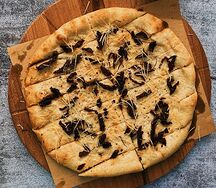 Фокачча с вялеными томатами