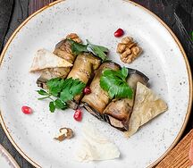 Рулетики из баклажана