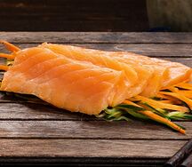 Сашими с копченым лососем