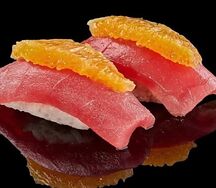 Нигири с тунцом