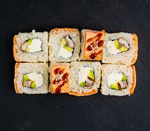 Филадельфия с опаленным лососем