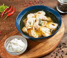 Пельмени с бульоном