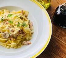 Паста с беконом и грибами