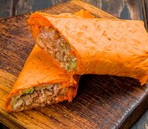 Шаурма Классика на углях в сырном лаваше