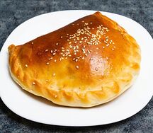 Лепёшка с сыром и ветчиной