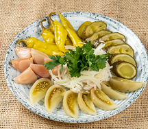 Ассорти домашних солений