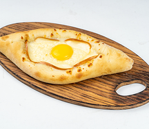 Ачарули с копченым сыром сулугуни