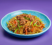 Вок с фунчозой и свининой