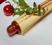 Французский хот- дог с говяжьей сосиской