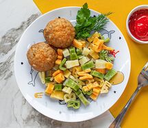 Котлетки куриные с макарошками