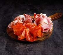 Мясная тарелка