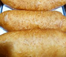 Жареный пирожок с капустой