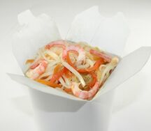 Пшеничная лапша с креветками