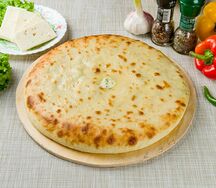 Осетинский пирог с черемшой и сыром