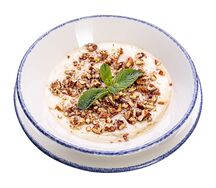 Овсяная каша с орехами и медом
