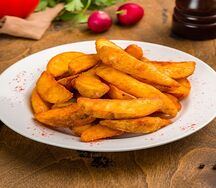 Картофельные дольки в панировке
