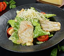 Салат Цезарь с курицей