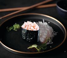 Фуд Эби спайси гункан