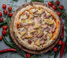Гавайская с ананасами Неаполитанская
