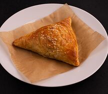 Самса слоёная с курицей