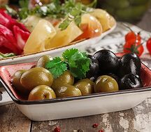 Маслины, оливки