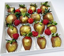 Клубника в молочном бельгийском шоколаде (золото)