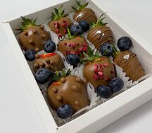 Клубника в молочном шоколаде