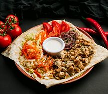 Таук открытый на тарелке
