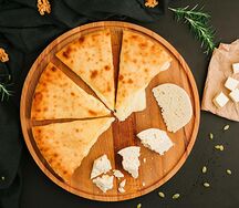 Пирог с осетинским сыром (средний)