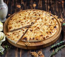 Пирог с капустой и грецкими орехами средний