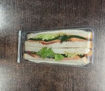 Сэндвич с красной рыбой