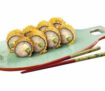 Теплый ролл с креветкой