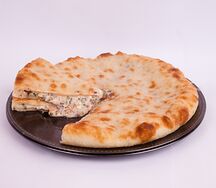 Пирог со свекольными листьями и сыром