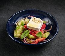 Греческий с фетой и таджасскими оливками