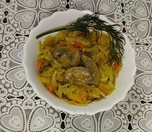 Капуста, тушенная с грибами