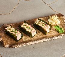 Хенд-ролл с камчатским крабом