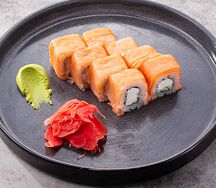 Ролл Филадельфия с яблоком