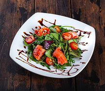 Салат с сёмгой