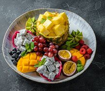 Плато экзотических фруктов