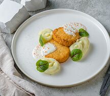 Котлеты из щуки с соусом красная икра
