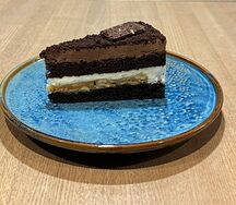 Сникерс-бисквит