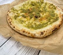 Фокачча с соусом песто