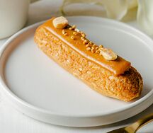 Эклер карамельный