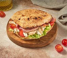 Пучча с курицей и беконом