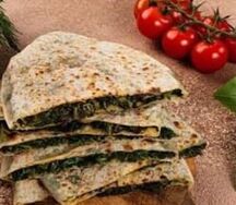 Кутаб со свежей зеленью